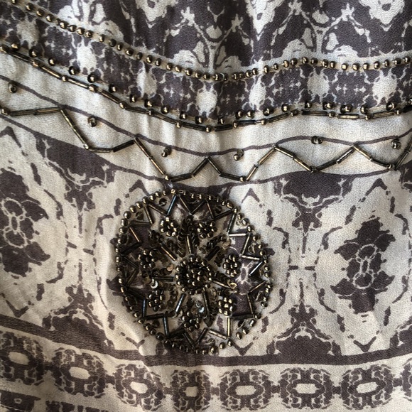 Gypsy 05 Cora Embellished Gray and White Floral Cold Shoulder Blouse Top… - Picture 6 of 7